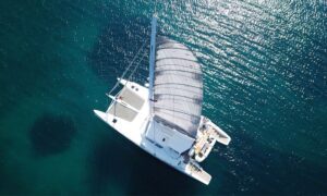 Catamarans vs. Motor Yachts: What’s the Difference?
