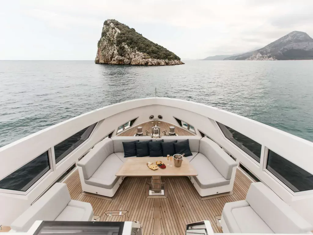 Charter yacht, PAPILLON, fully crewed, 92ft motor yacht available in the Bahamas for 8 guests